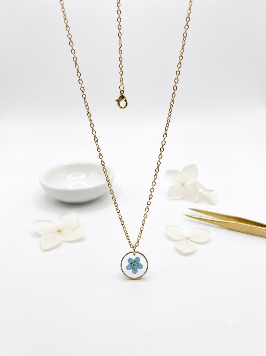 Azure Resilience Blossom Pendant (Blue)