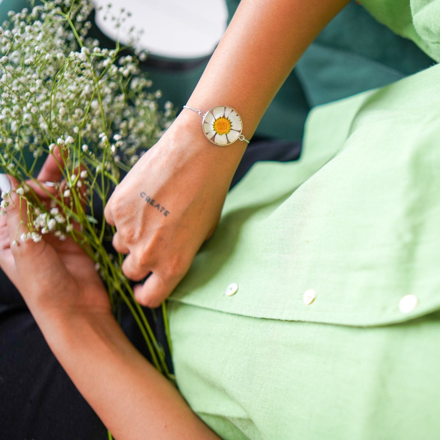 White Daisy Silver Bracelet