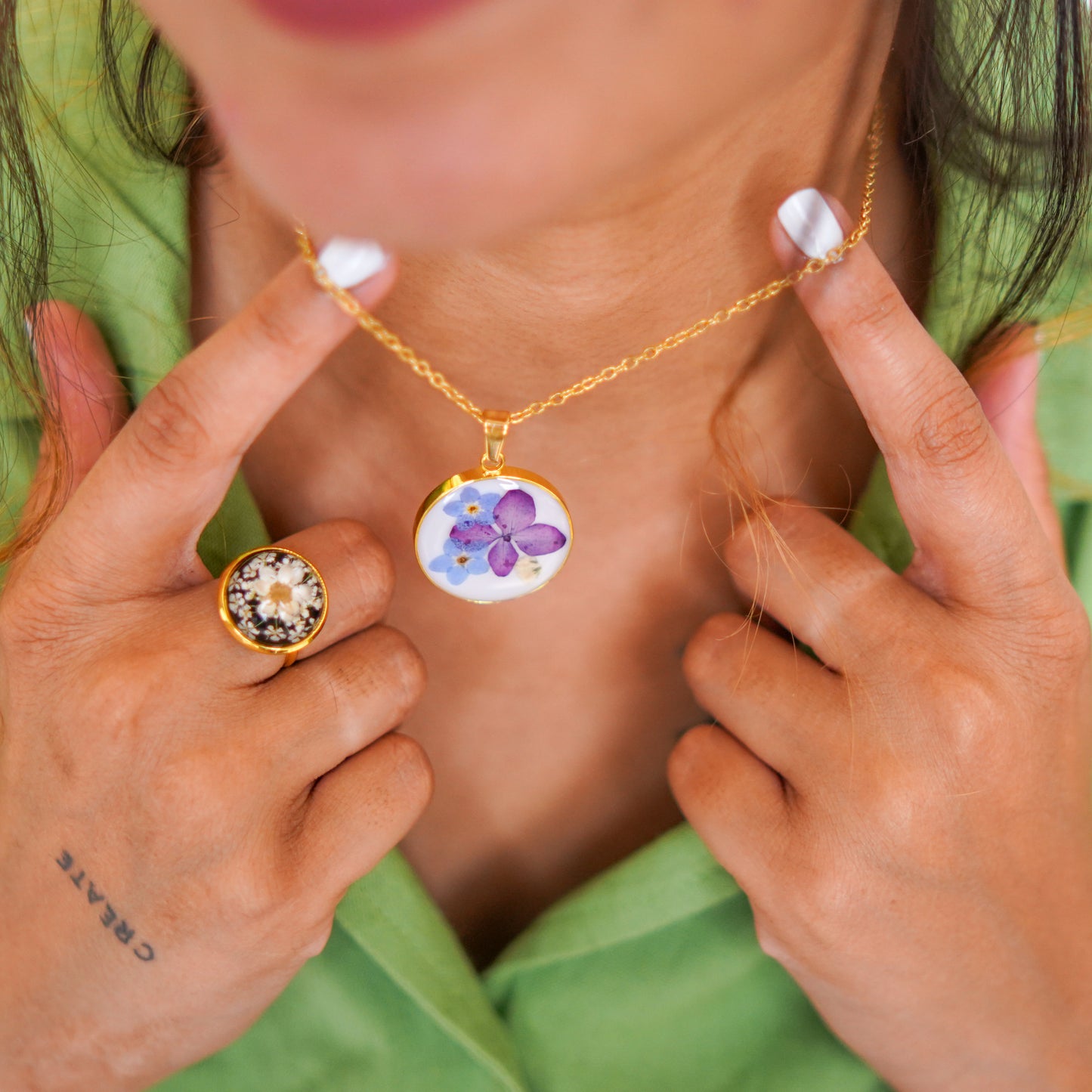 Triflora Gold Necklace