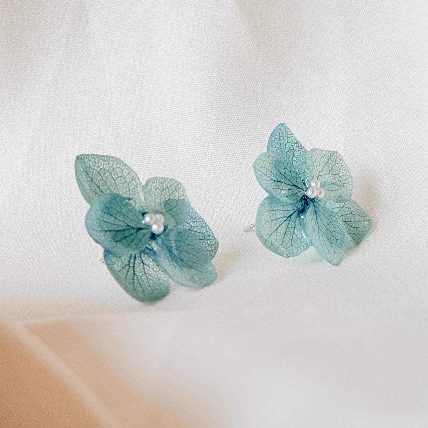 Blue Hydrangea Pearl Earrings