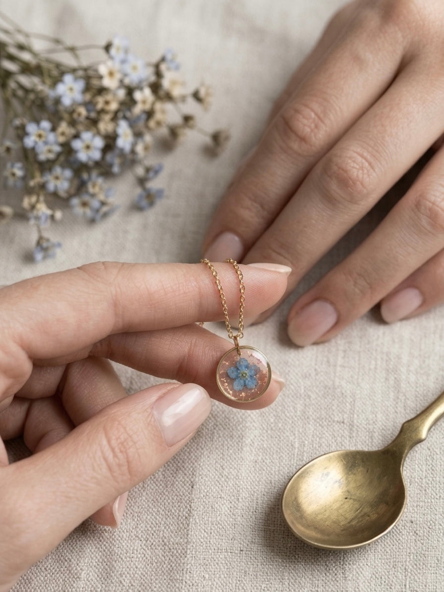 Azure Resilience Blossom Pendant (Blue)
