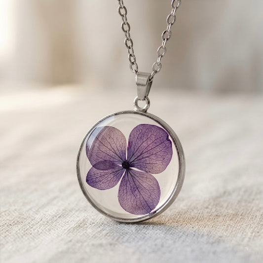 Mon Coeur Hydrangea Pendant