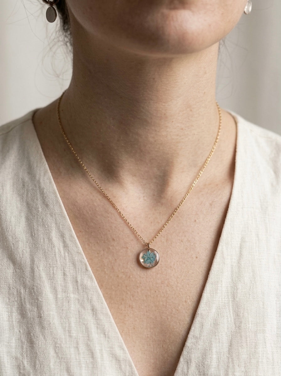 Azure Resilience Blossom Pendant (Blue)
