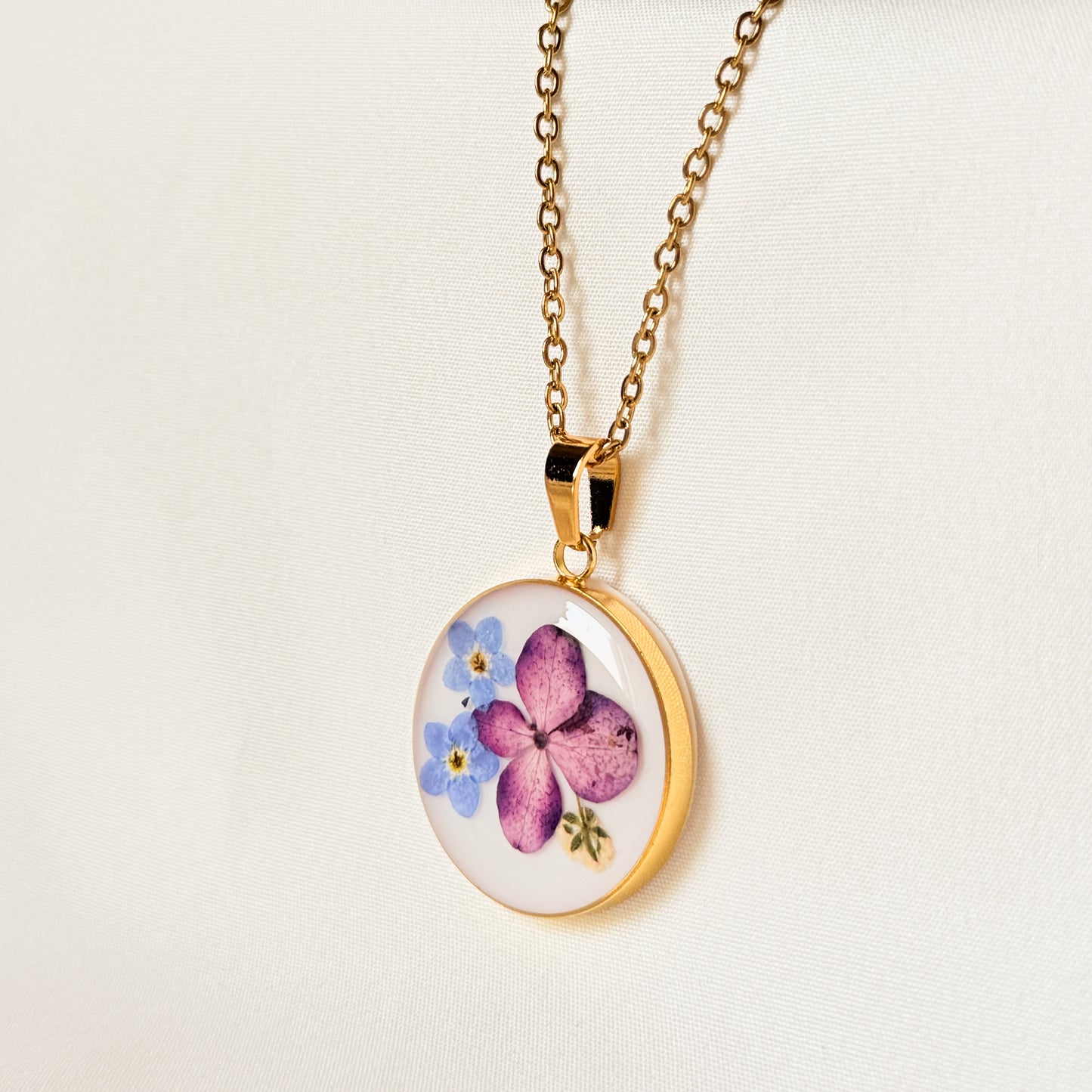 Triflora Gold Necklace