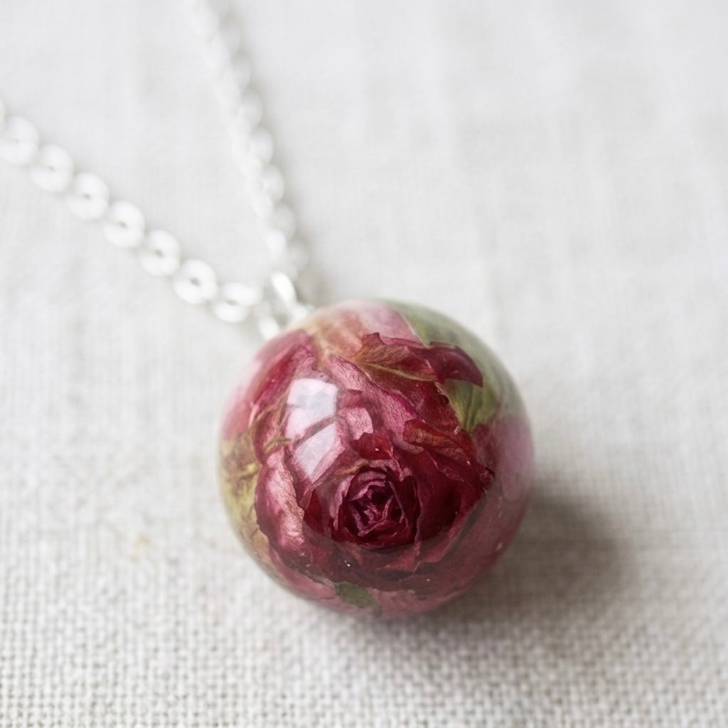 Captured Romance Botanical Orb