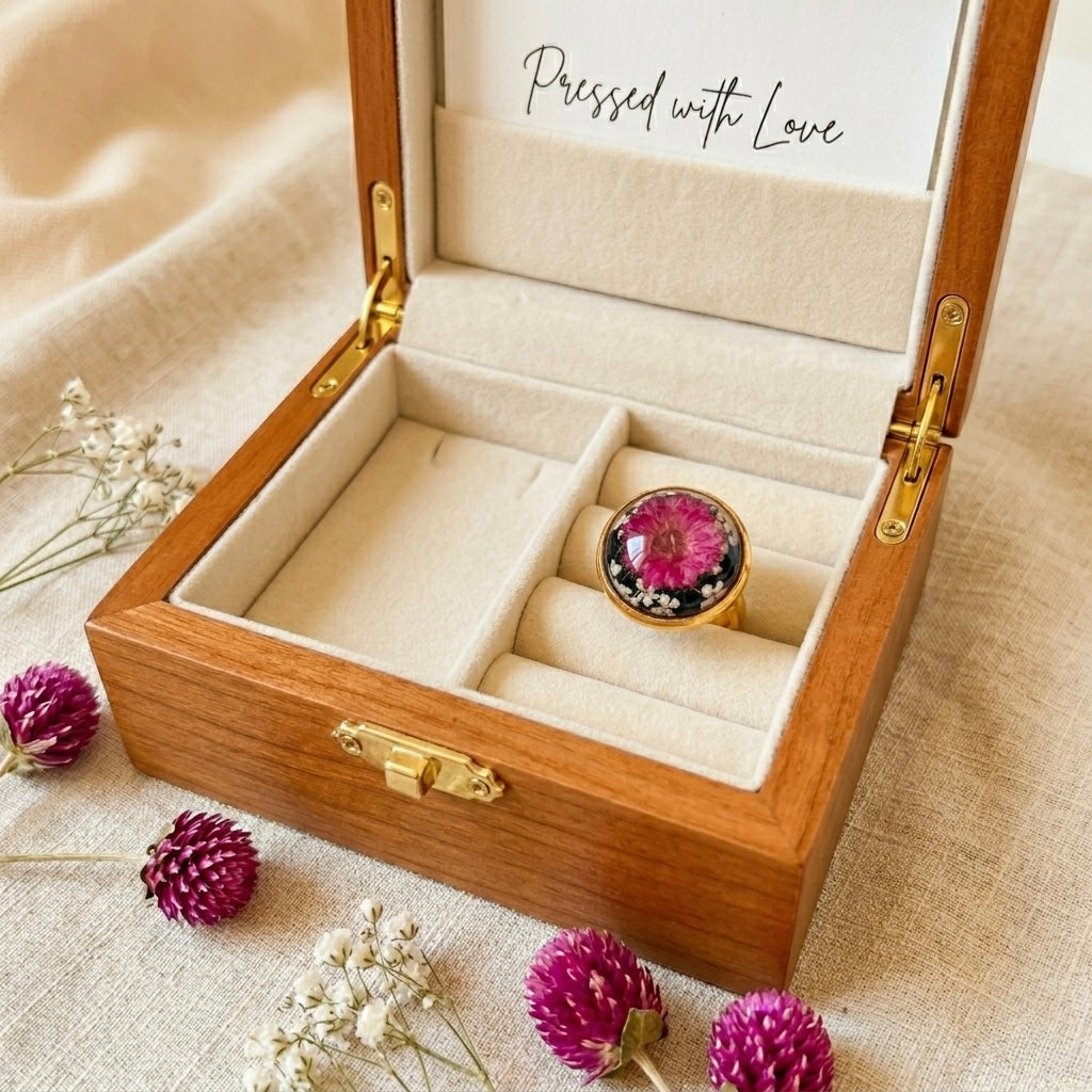 Black Star Flower - Annes Lace Gold Ring