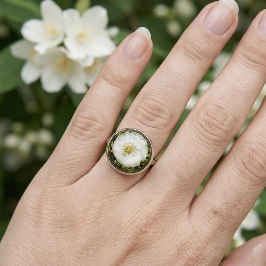 Black Star Flower - Annes Lace Silver Ring