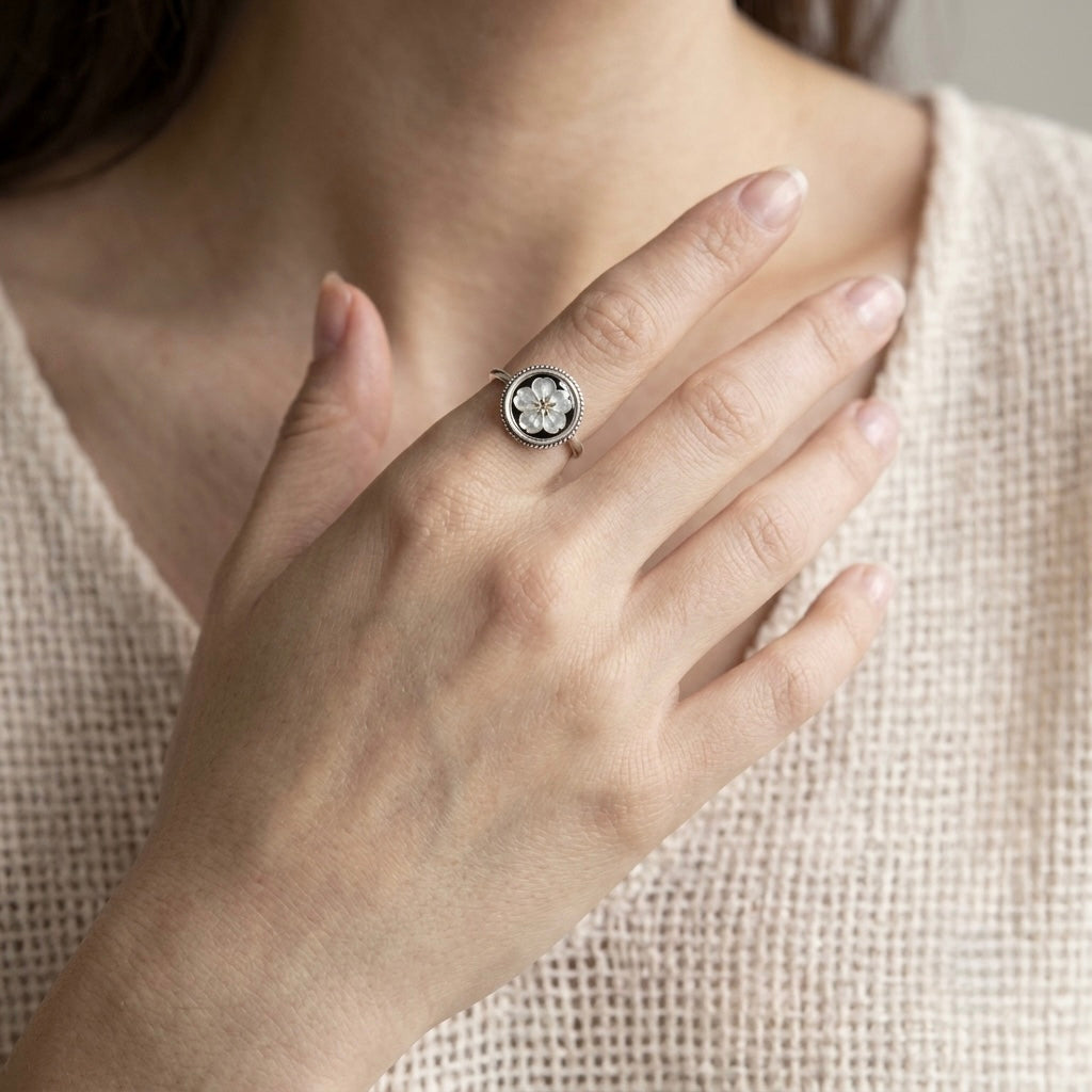 Monochrome Silver Plum Blossom Ring