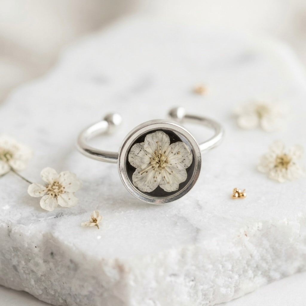 Monochrome Silver Plum Blossom Ring