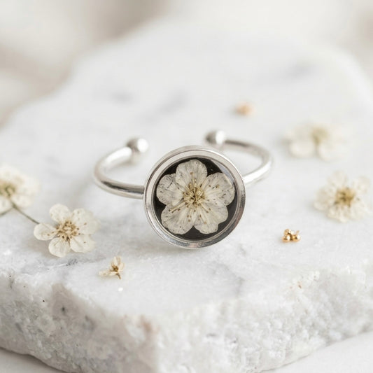 Monochrome Silver Plum Blossom Ring